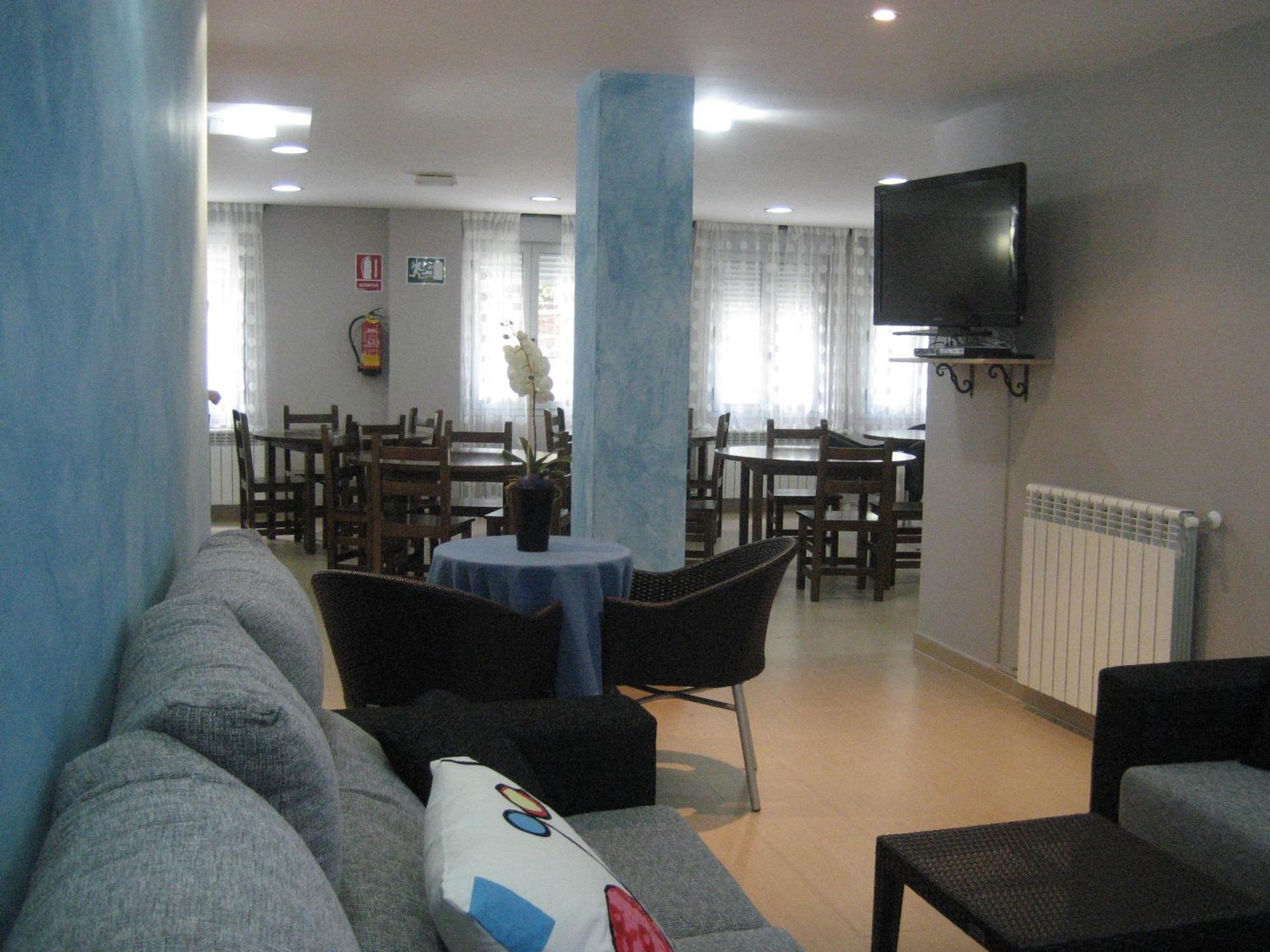 Albergue Turistico Rio Aragon Canfranc Exterior foto