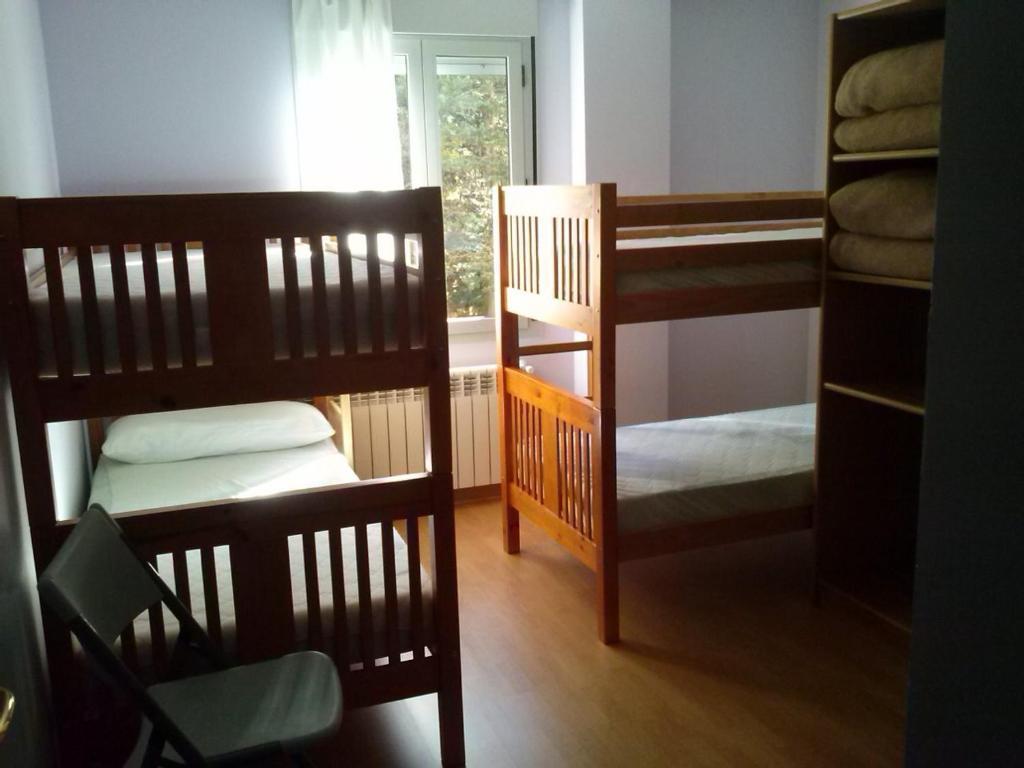 Albergue Turistico Rio Aragon Canfranc Cameră foto